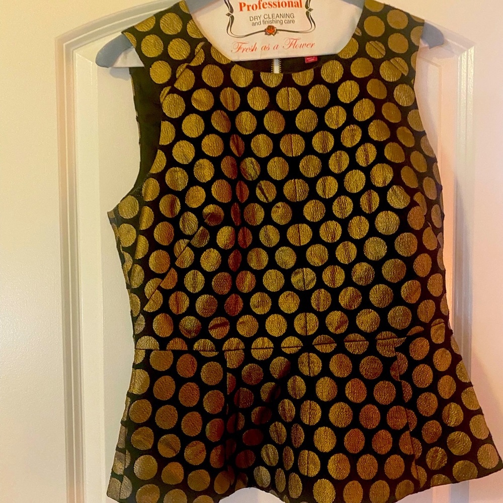 Vince Canute top. Size 6
